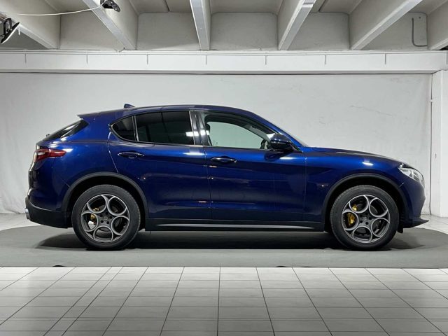 ALFA ROMEO Stelvio usata, con Cerchi in lega