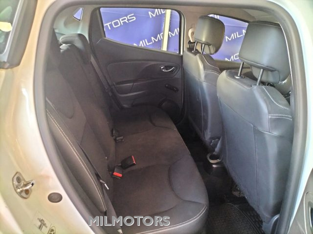 RENAULT Clio usata, con Specchietti laterali elettrici