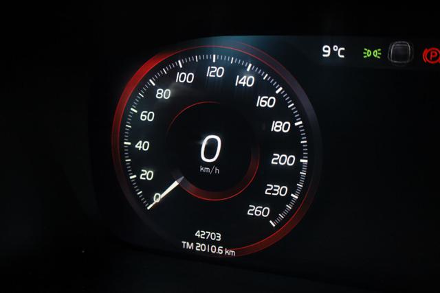 VOLVO XC40 usata, con Specchietti laterali elettrici