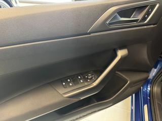 VOLKSWAGEN Taigo usata, con Controllo automatico clima