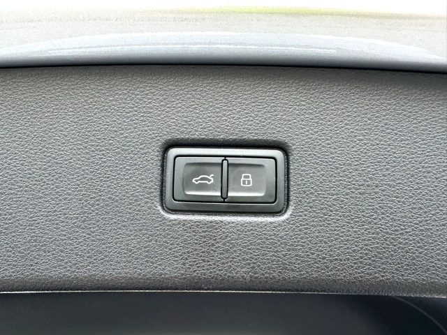 AUDI Q5 usata, con Regolazione elettrica sedili