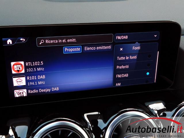 MERCEDES-BENZ GLA 180 usata, con Luce d