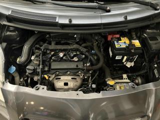 TOYOTA Yaris usata 16