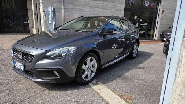 VOLVO V40 Cross Country usata, con ABS