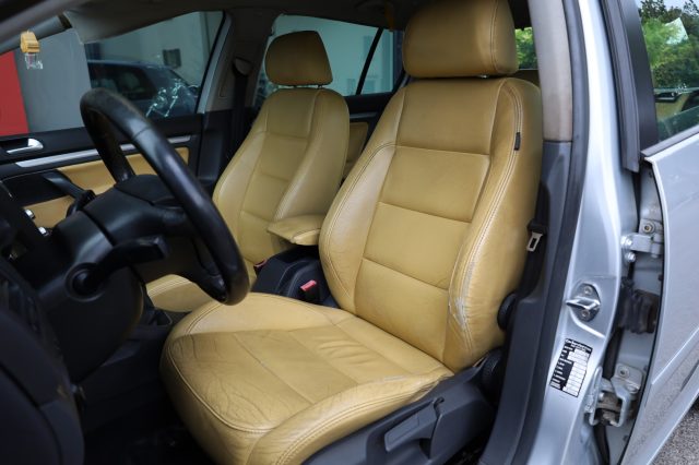 VOLKSWAGEN Golf usata, con Boardcomputer