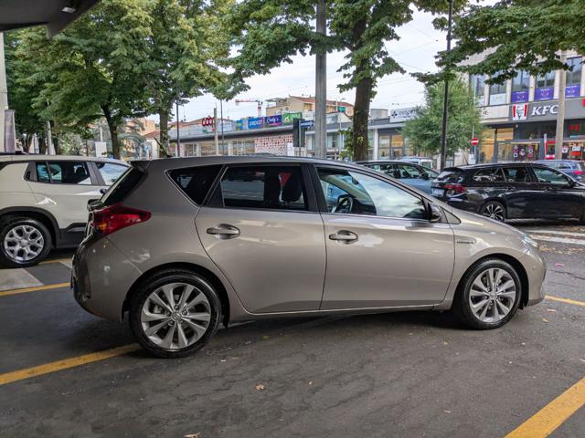 TOYOTA Auris usata, con Autoradio