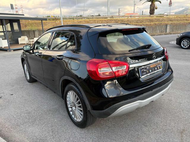 MERCEDES-BENZ GLA 200 usata, con Climatizzatore