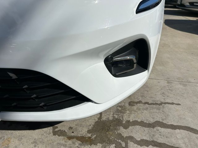 RENAULT Clio usata, con Sensori di parcheggio posteriori