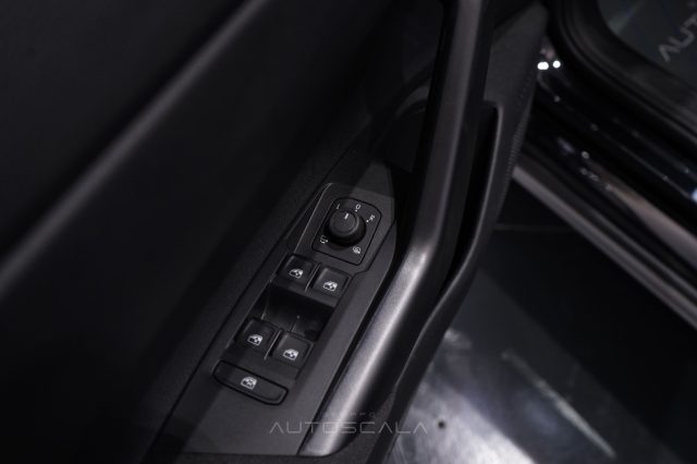 VOLKSWAGEN Taigo usata, con Cruise Control