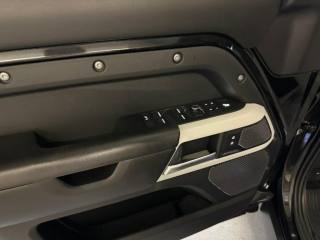 LAND ROVER Defender usata, con Climatizzatore