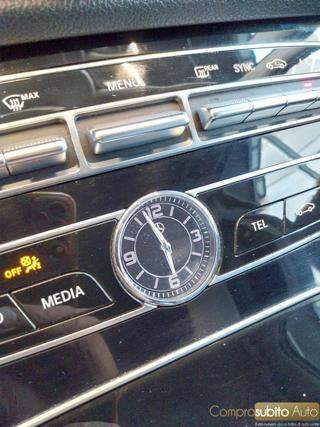 MERCEDES-BENZ E 220 usata 34