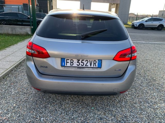 PEUGEOT 308 usata, con Autoradio
