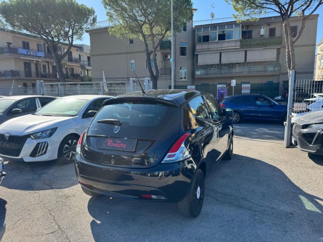 LANCIA Ypsilon usata, con Autoradio