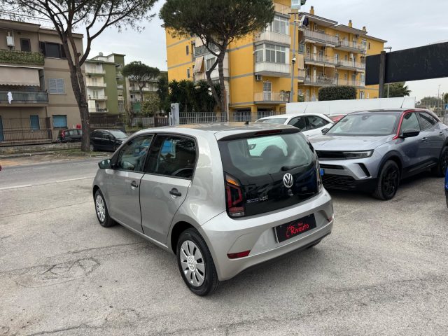 VOLKSWAGEN up! usata, con Autoradio