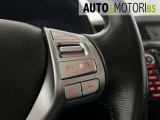 NISSAN Navara usata, con Lettore CD