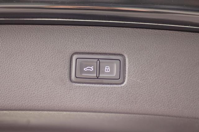 AUDI Q7 usata, con Volante in pelle