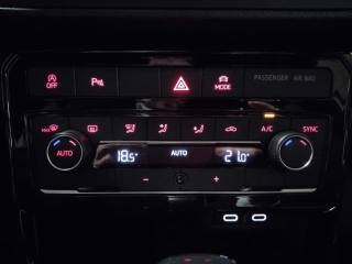 VOLKSWAGEN T-Cross usata 23