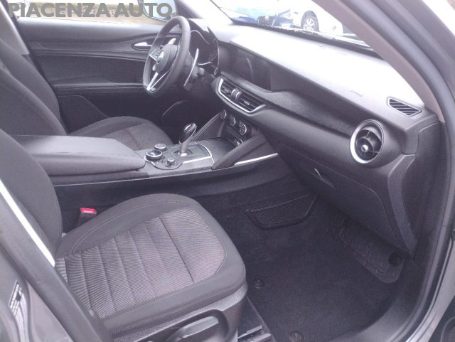 ALFA ROMEO Stelvio usata, con Autoradio