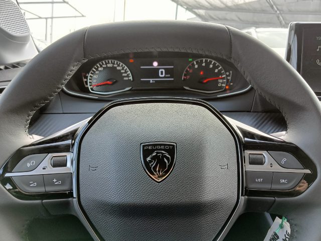 PEUGEOT 208 usata, con Autoradio