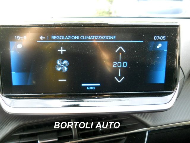 PEUGEOT 2008 usata, con USB