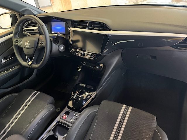 OPEL Corsa usata, con Servosterzo