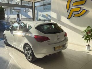 OPEL Astra usata, con Boardcomputer