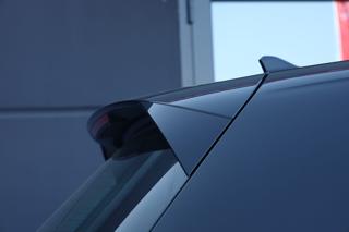 VOLKSWAGEN Golf usata, con Airbag testa