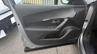 PEUGEOT 2008 usata, con Sistema di navigazione