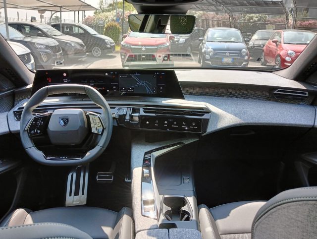 PEUGEOT 5008 usata, con Controllo trazione