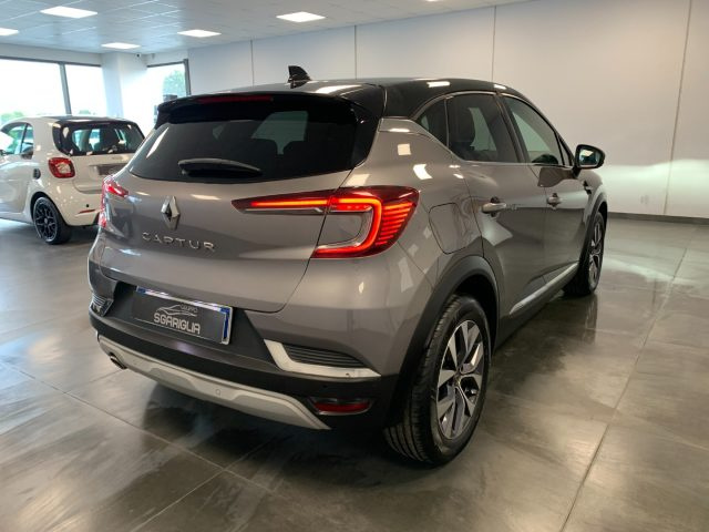 RENAULT Captur usata, con Autoradio