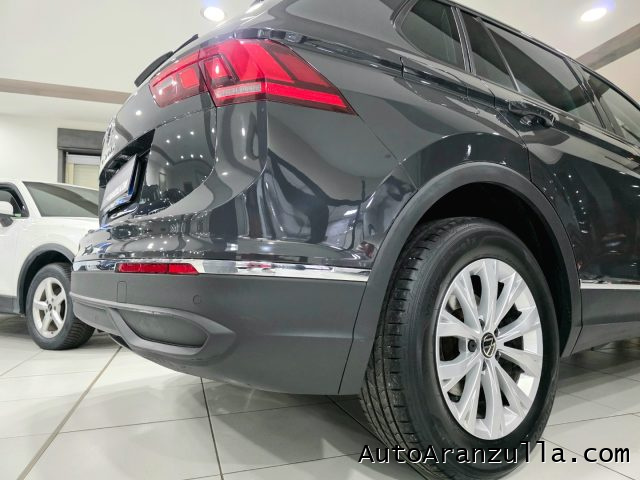 VOLKSWAGEN Tiguan usata, con Specchietti laterali elettrici