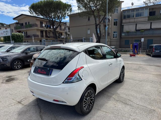 LANCIA Ypsilon usata, con Autoradio