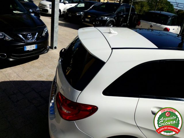 MERCEDES-BENZ B 180 usata, con Hill holder