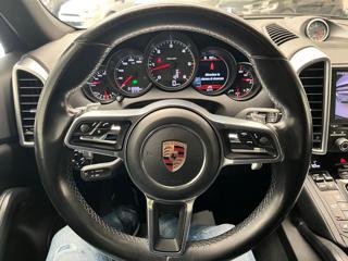 PORSCHE Cayenne usata, con Autoradio