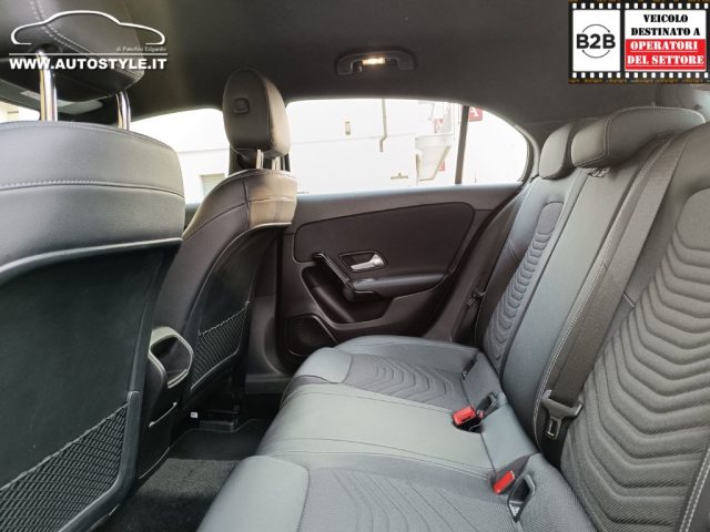 MERCEDES-BENZ A 180 usata, con Schermo multifunzione interamente digitale