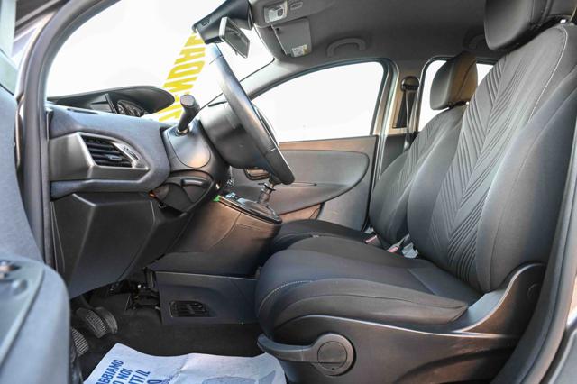 LANCIA Ypsilon usata, con Park Distance Control