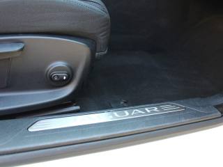 JAGUAR XE usata, con Isofix