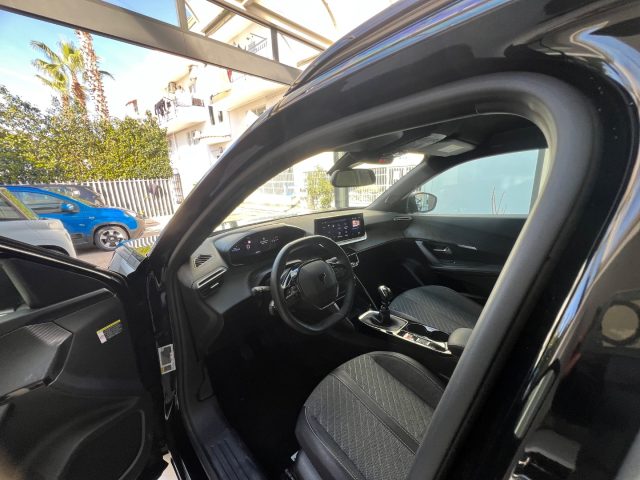 PEUGEOT 2008 usata, con Volante in pelle