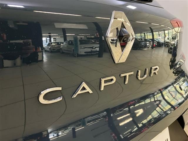 RENAULT Captur usata 23