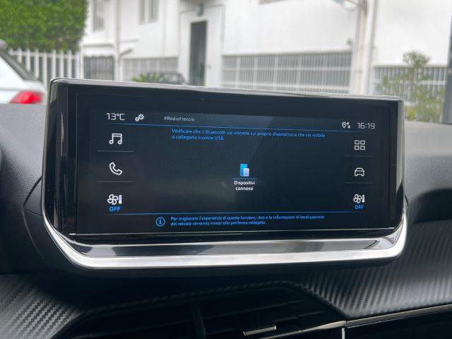 PEUGEOT 208 usata, con Autoradio digitale