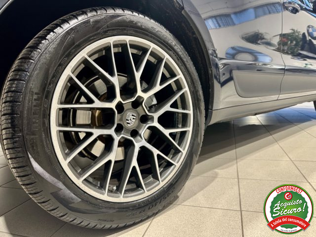 PORSCHE Macan usata, con Autoradio