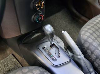 TOYOTA iQ usata, con Autoradio