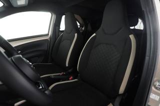 TOYOTA Aygo X usata 7