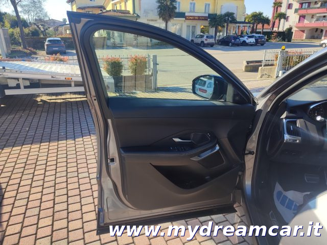 JAGUAR E-Pace usata 31