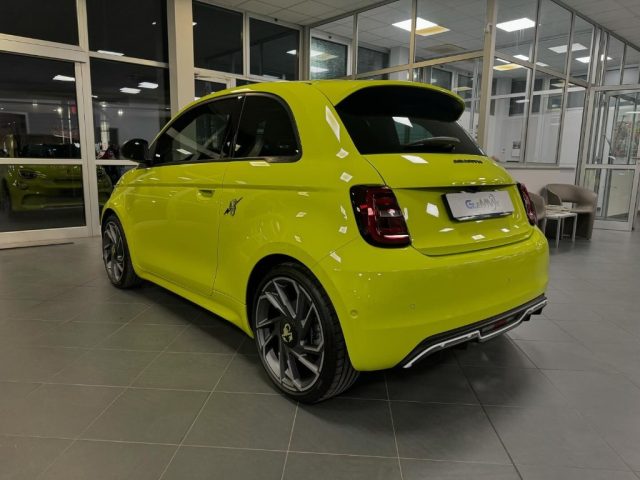 ABARTH 500e usata, con Autoradio
