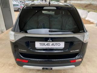 MITSUBISHI Outlander usata, con Alzacristalli elettrici