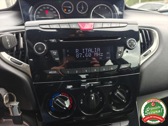 LANCIA Ypsilon usata, con ESP