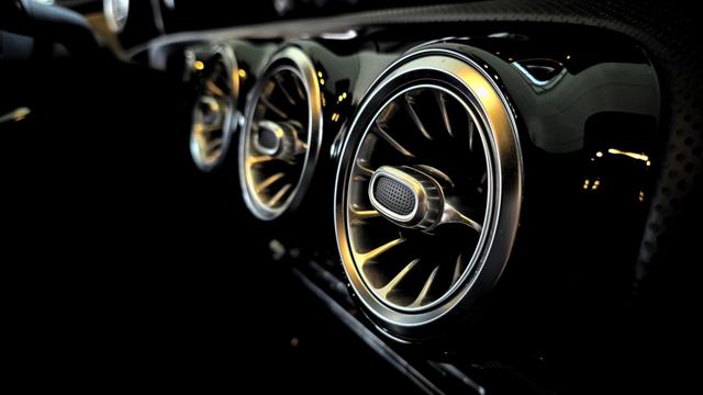 MERCEDES-BENZ A 35 AMG usata, con Sedile posteriore sdoppiato
