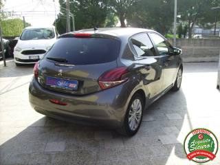PEUGEOT 208 usata, con Boardcomputer