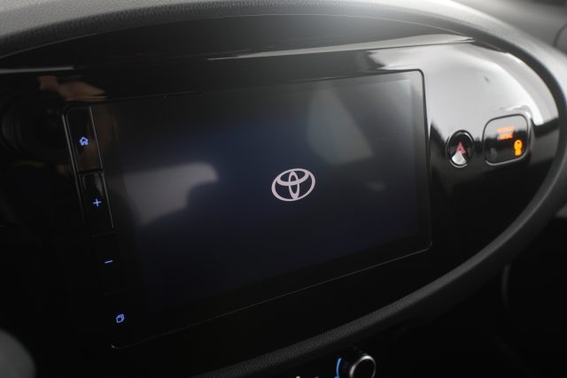 TOYOTA Aygo X usata 7